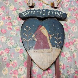 Festive Heart-Shaped Christmas Wall Accent